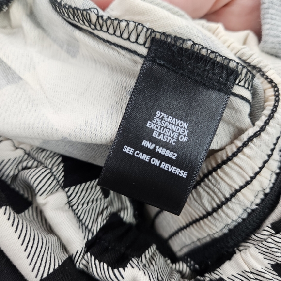 Torrid Stretch Challis Tie Strap Romper Gingham 00 BNWT - Picture 9 of 11